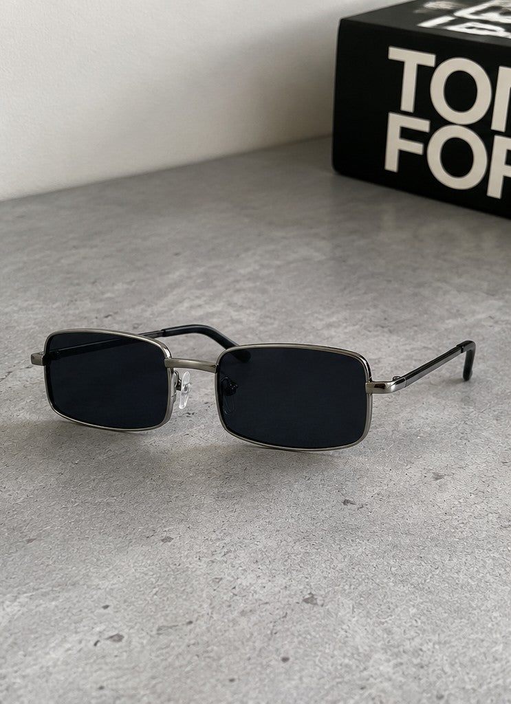 VINTAGE RECTANGLE GLASSES 🕶️